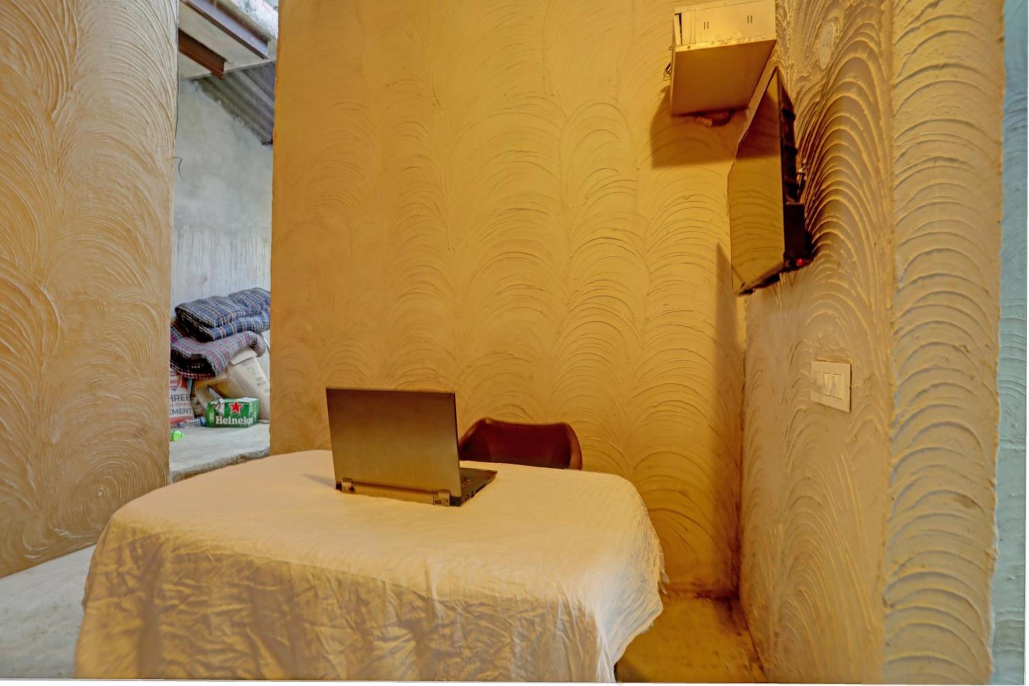 Hotel O The Mud House Bhundsi エクステリア 写真